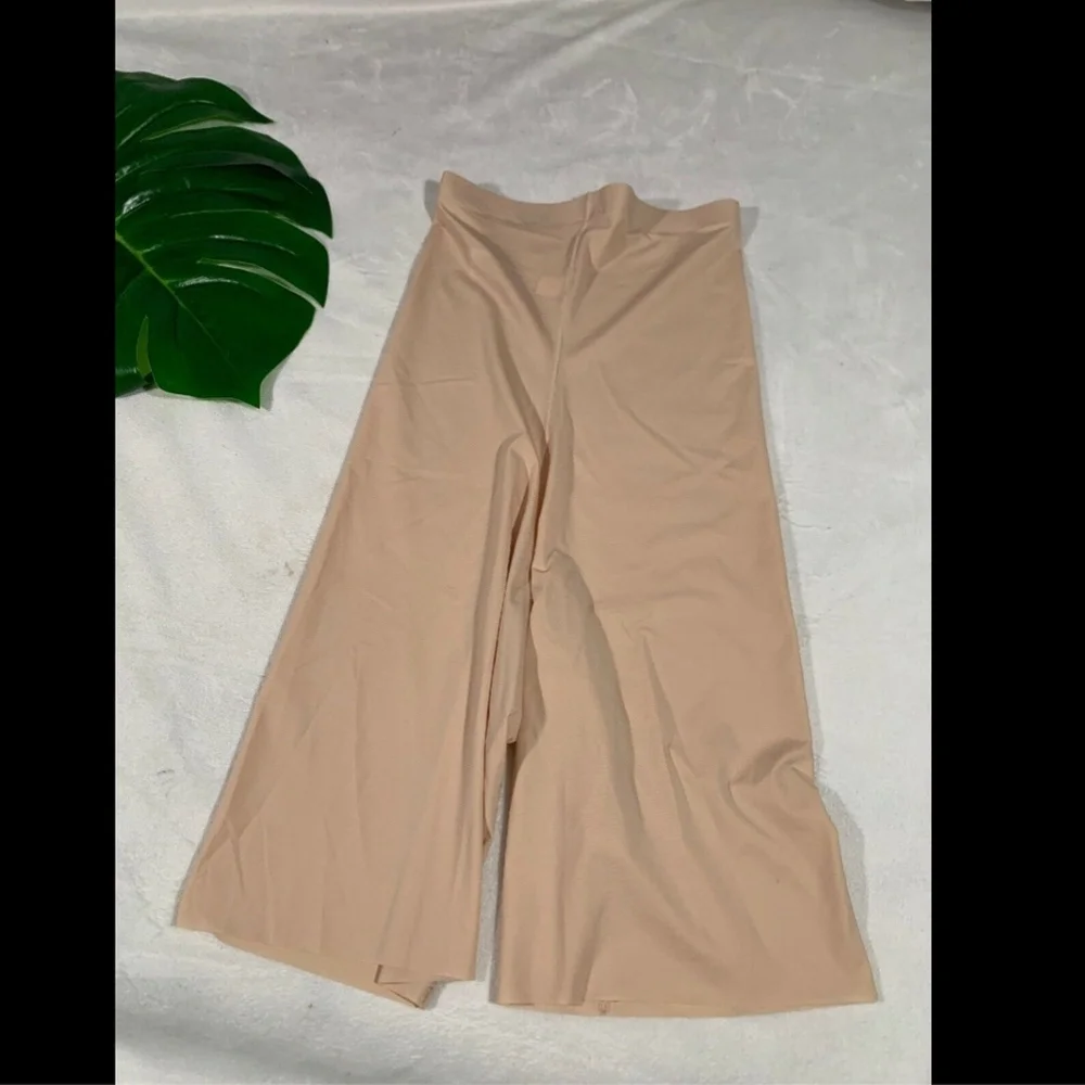 NEW Spanx Thinstincts High Waist Mid-Thigh Shorts Nude [SZ‎ Small ]